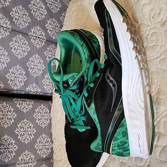 Saucony Limited Edition St. Patricks Day Kinvara Running Shoes Women 9.5 - Picture 9 of 9